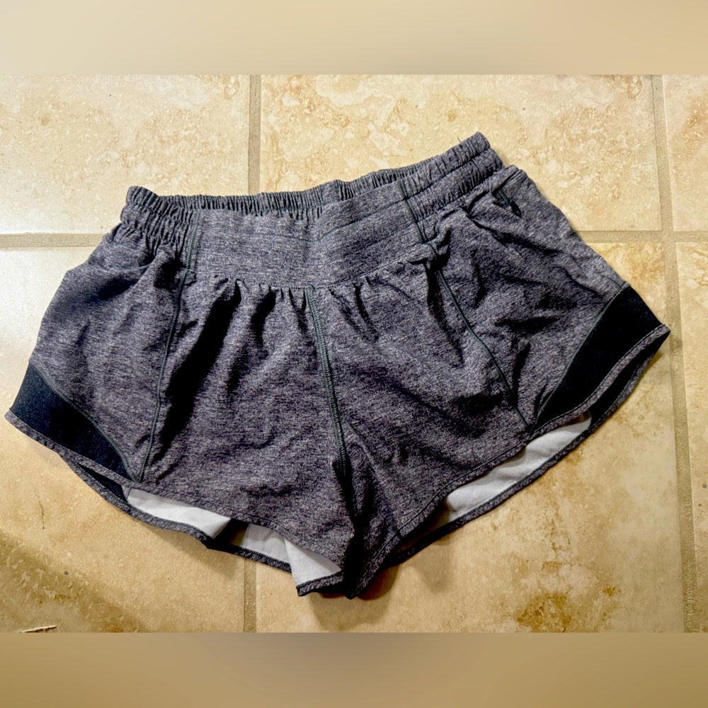 Lululemon Hotty Hot 2.5”